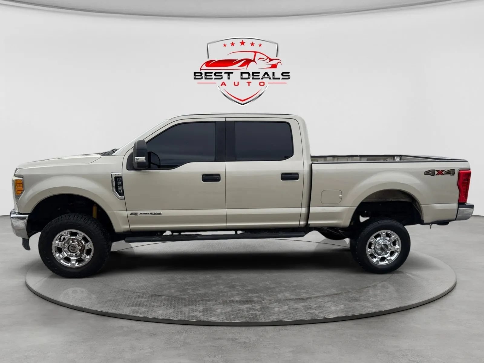 Used 2017 Ford F250 XLT AWD/4WD image 2