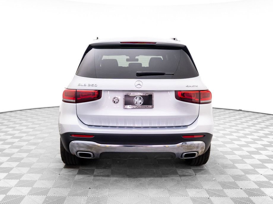Used 2021 Mercedes-Benz GLB 250 4MATIC w/ Premium Package image 5