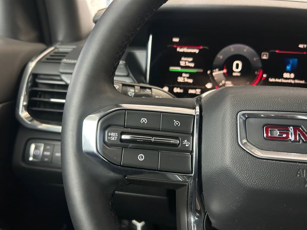 Used 2025 GMC Acadia Elevation image 17