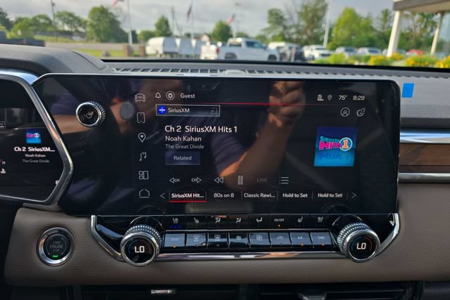 New 2026 GMC Canyon Denali w/ LPO, Denali Black Edition AWD/4WD image 13