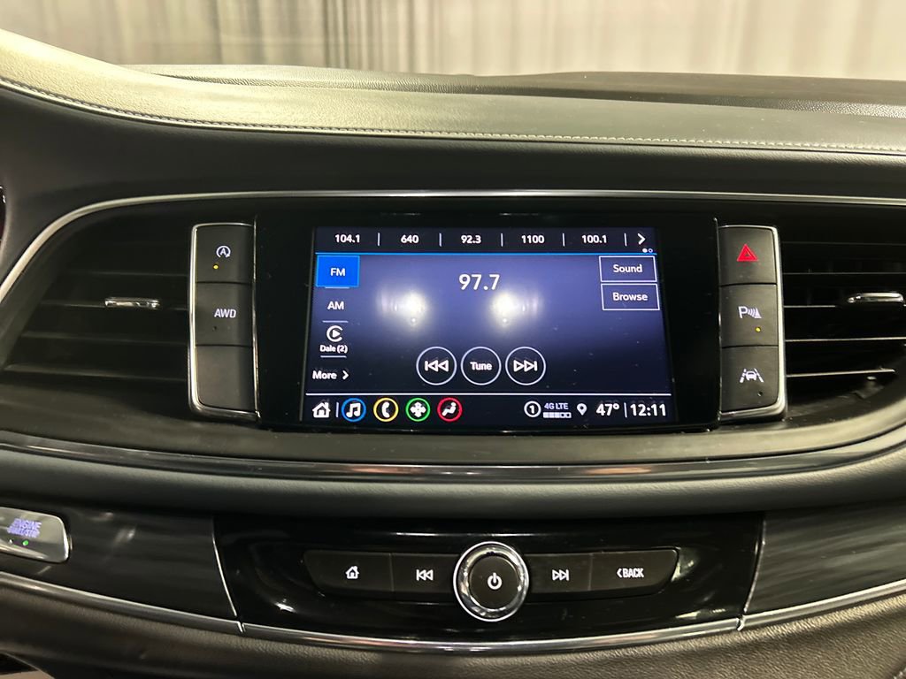 Used 2024 Buick Enclave Essence image 17