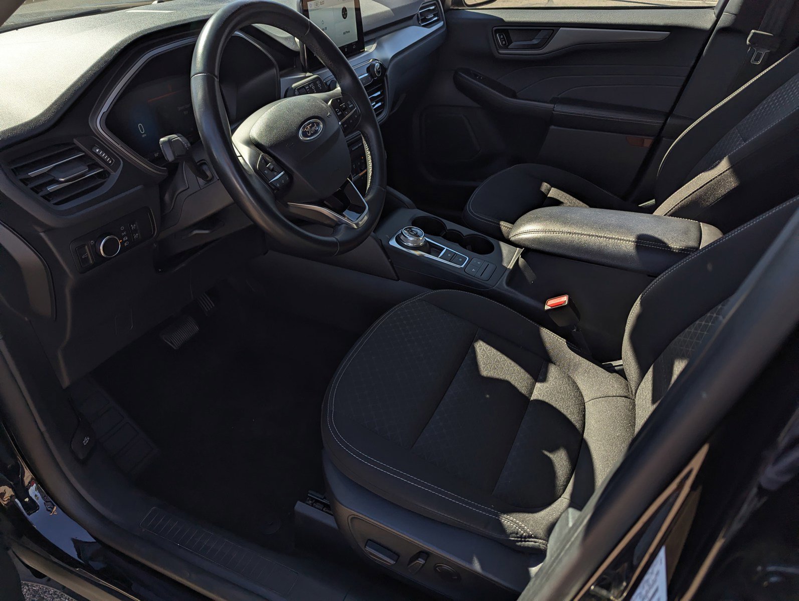 Certified 2024 Ford Escape Active FWD image 9