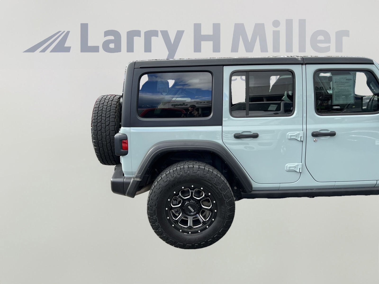 Used 2024 Jeep Wrangler Willys image 14