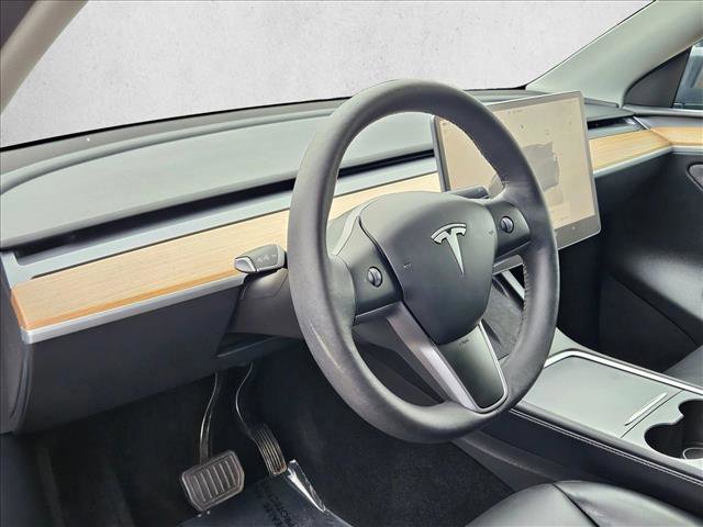Used 2024 Tesla Model Y Long Range image 10