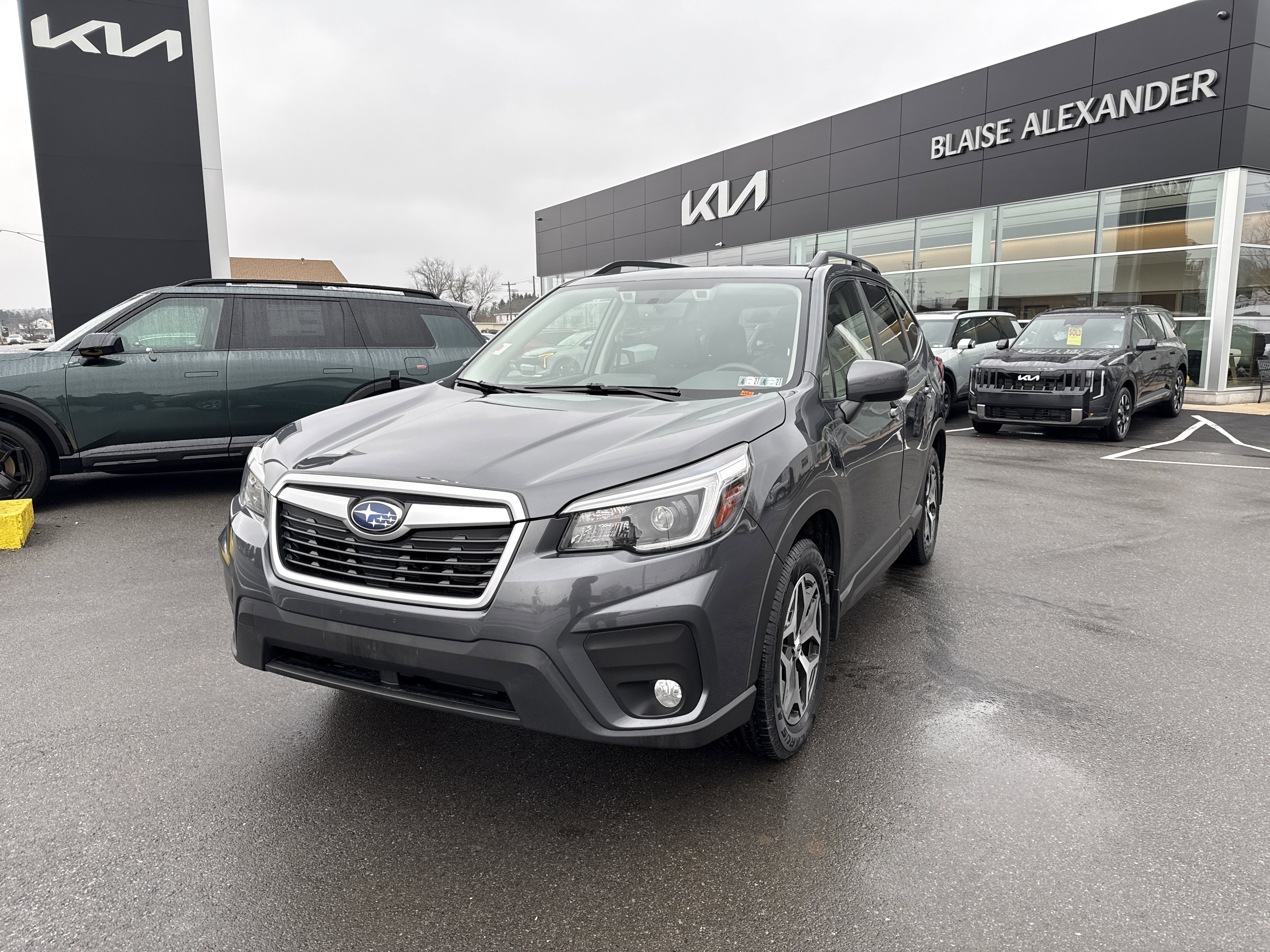 Used 2021 Subaru Forester Premium image 8