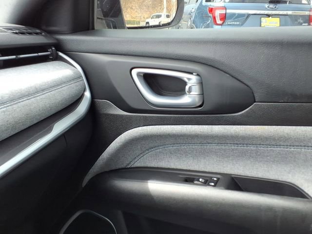 Used 2023 Jeep Compass Sport image 26