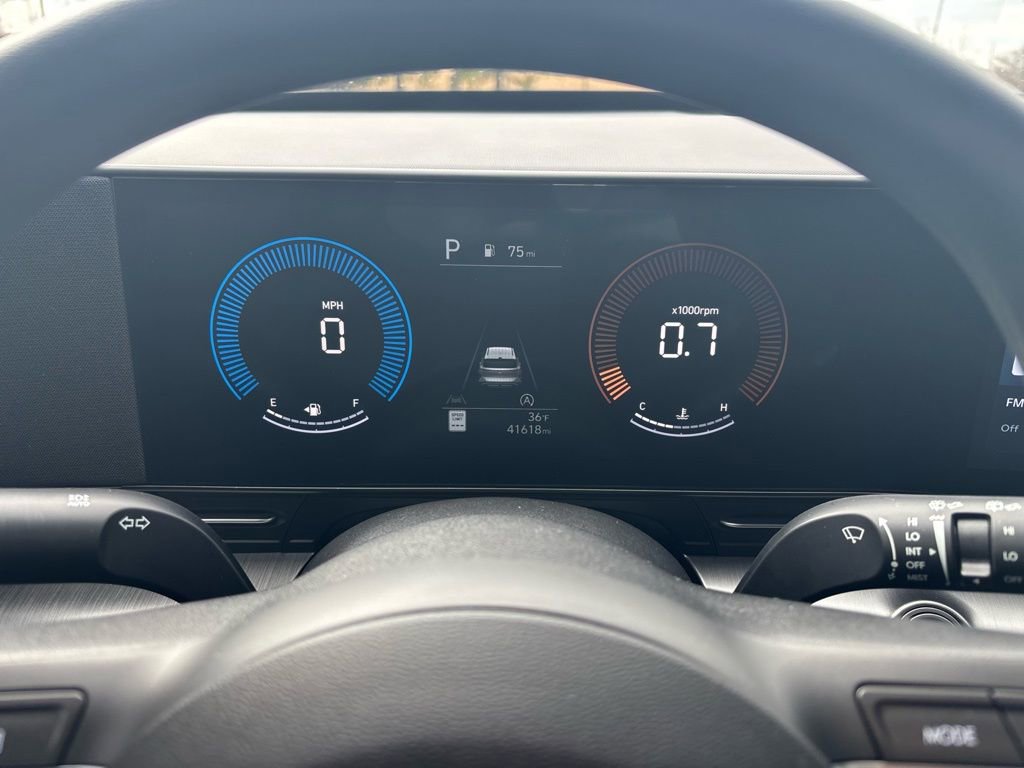 Used 2024 Hyundai Kona SE image 29