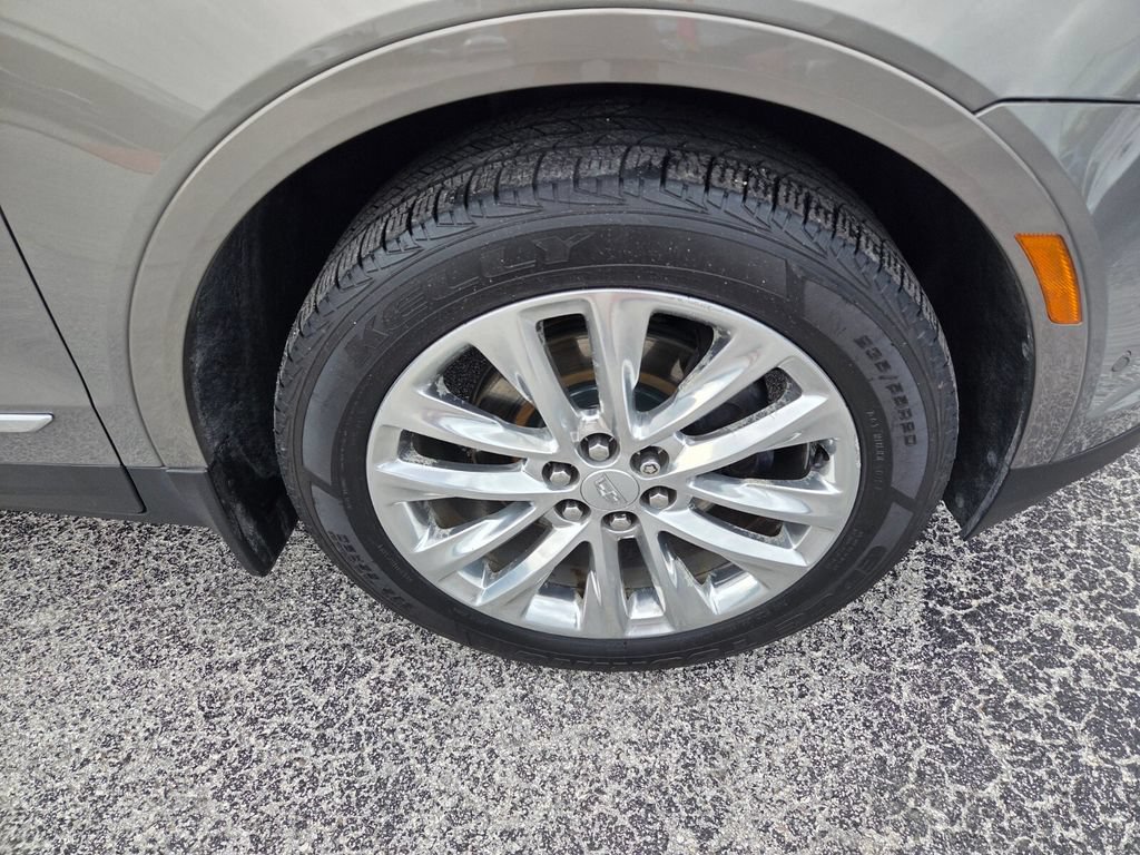 Used 2018 Cadillac XT5 Platinum w/ Driver Assist Package AWD/4WD image 19
