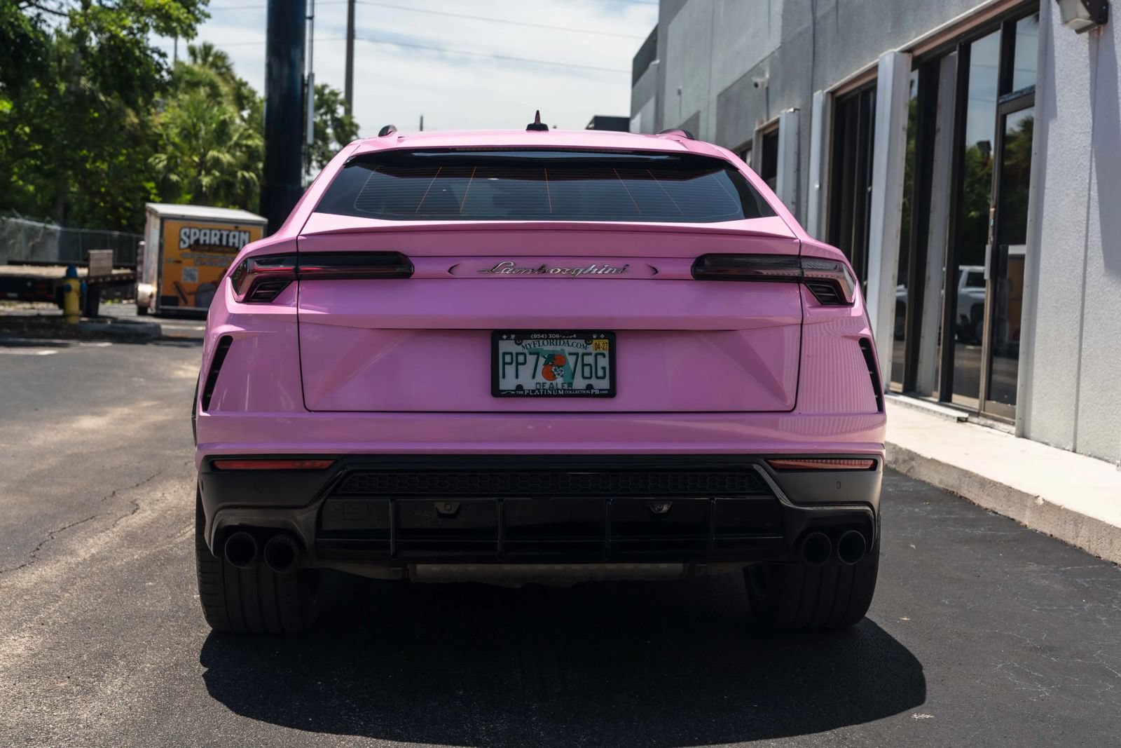Used 2020 Lamborghini Urus AWD/4WD image 10