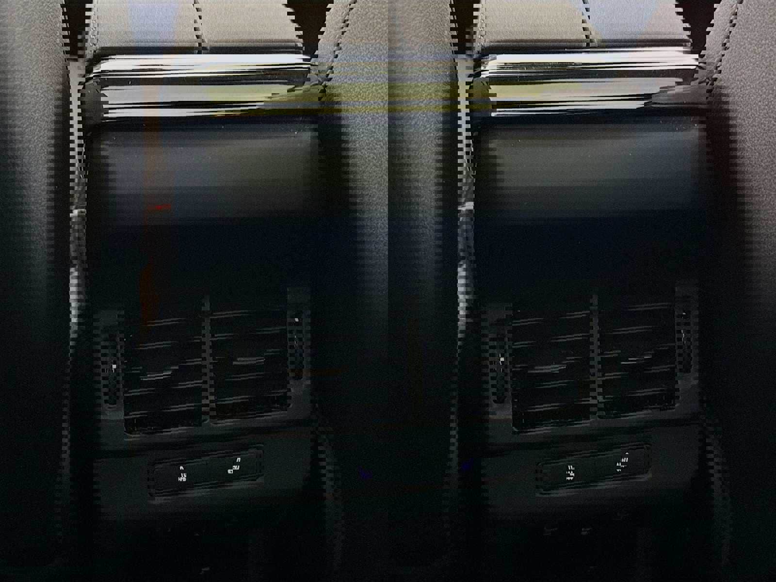 Certified 2024 Land Rover Range Rover Evoque Dynamic SE image 26