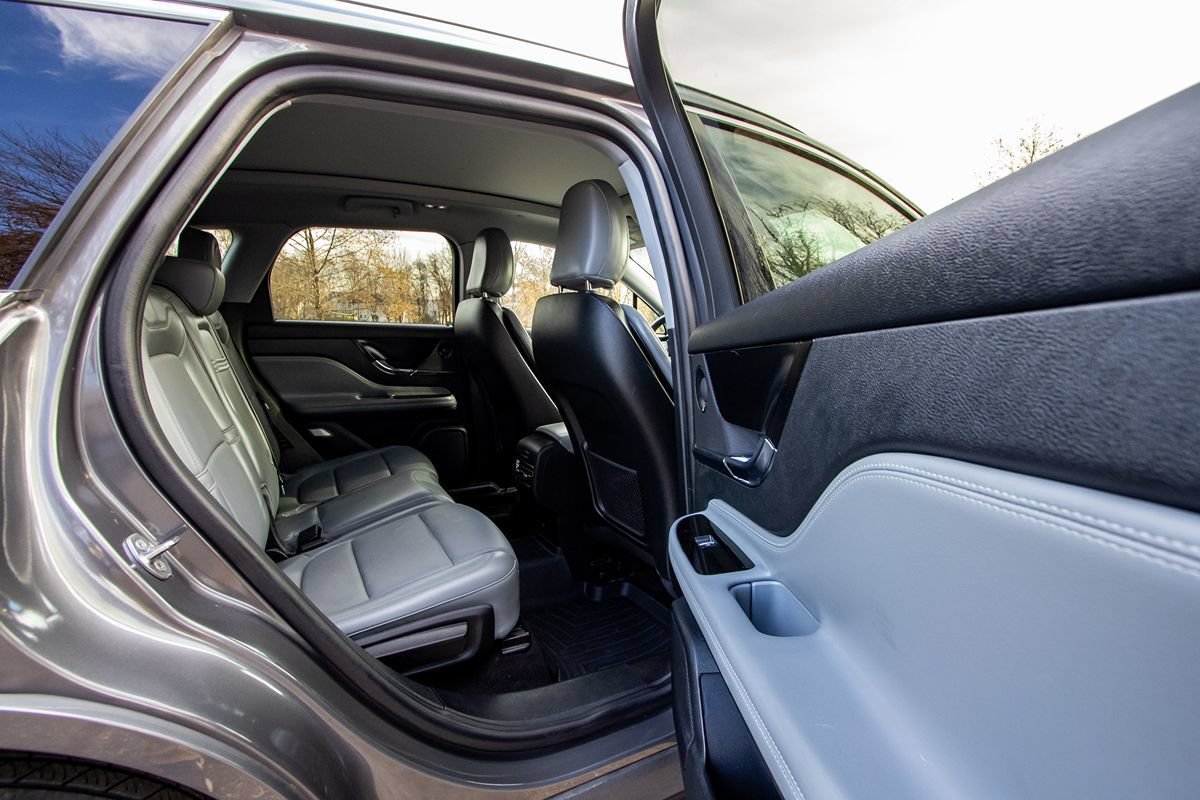 Used 2021 Lincoln Corsair Reserve AWD/4WD image 23