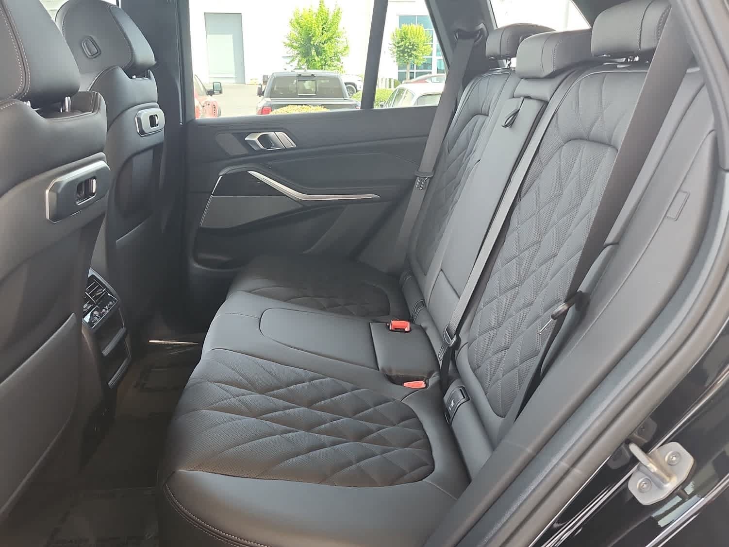 New 2026 BMW X5 xDrive40i w/ M Sport Package AWD/4WD image 20