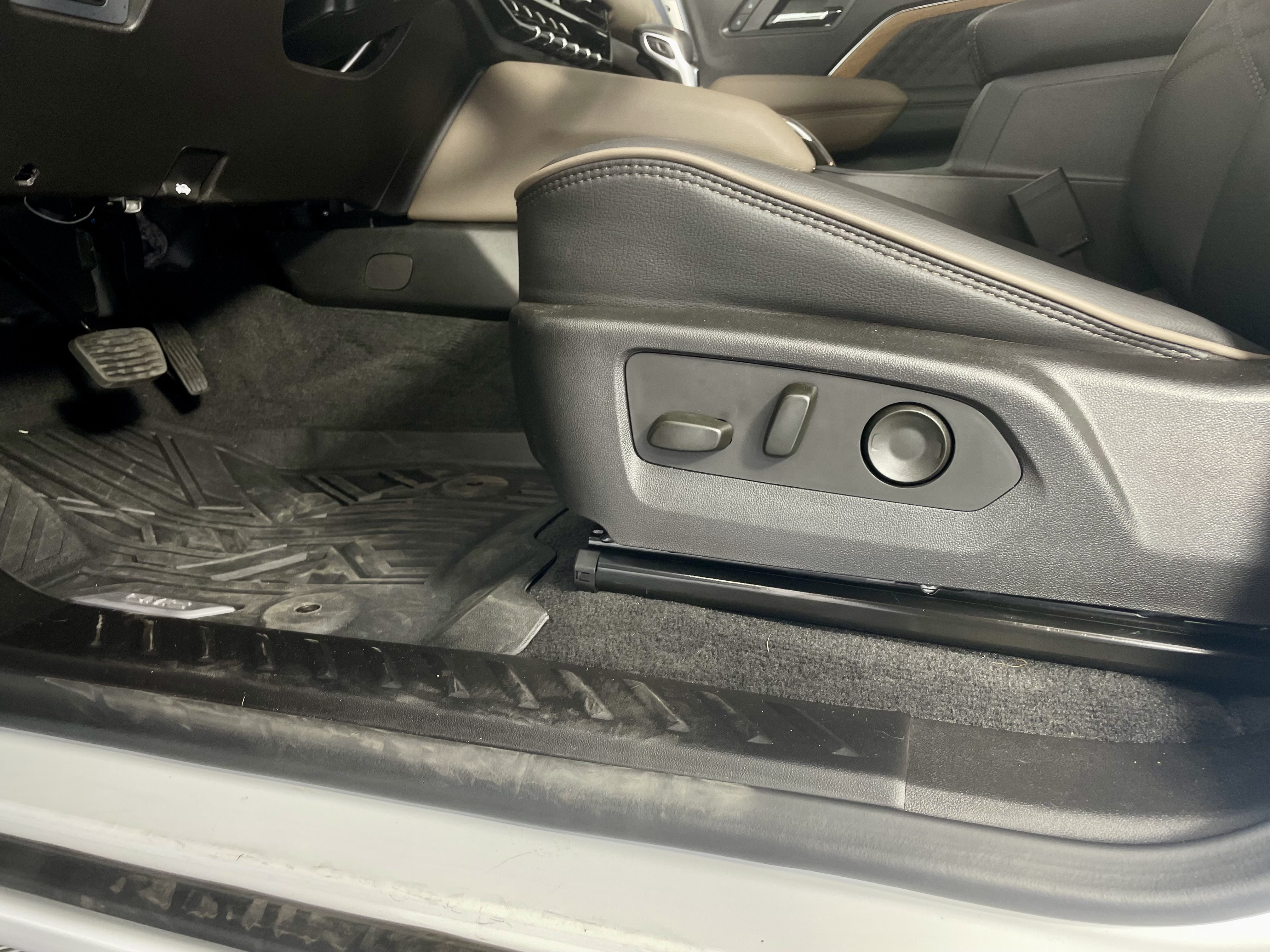 Used 2026 GMC Canyon Denali AWD/4WD image 14
