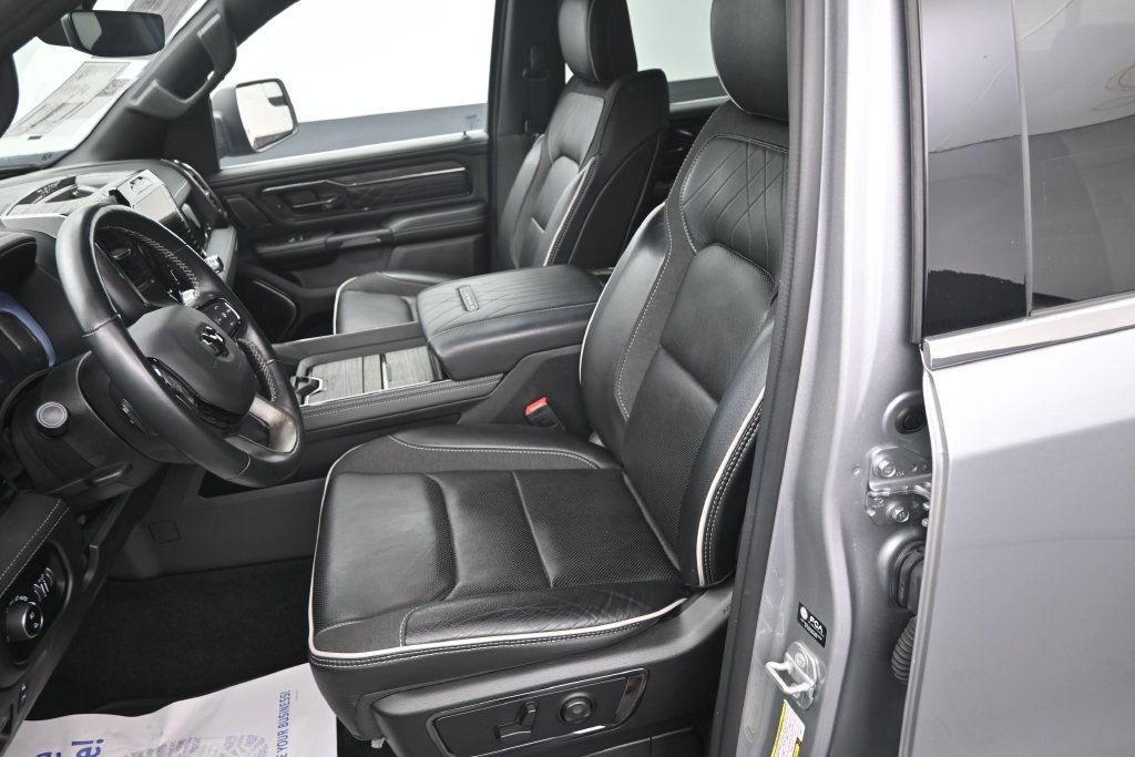 Used 2025 RAM 1500 Limited w/ Body Color Bumper Group AWD/4WD image 13