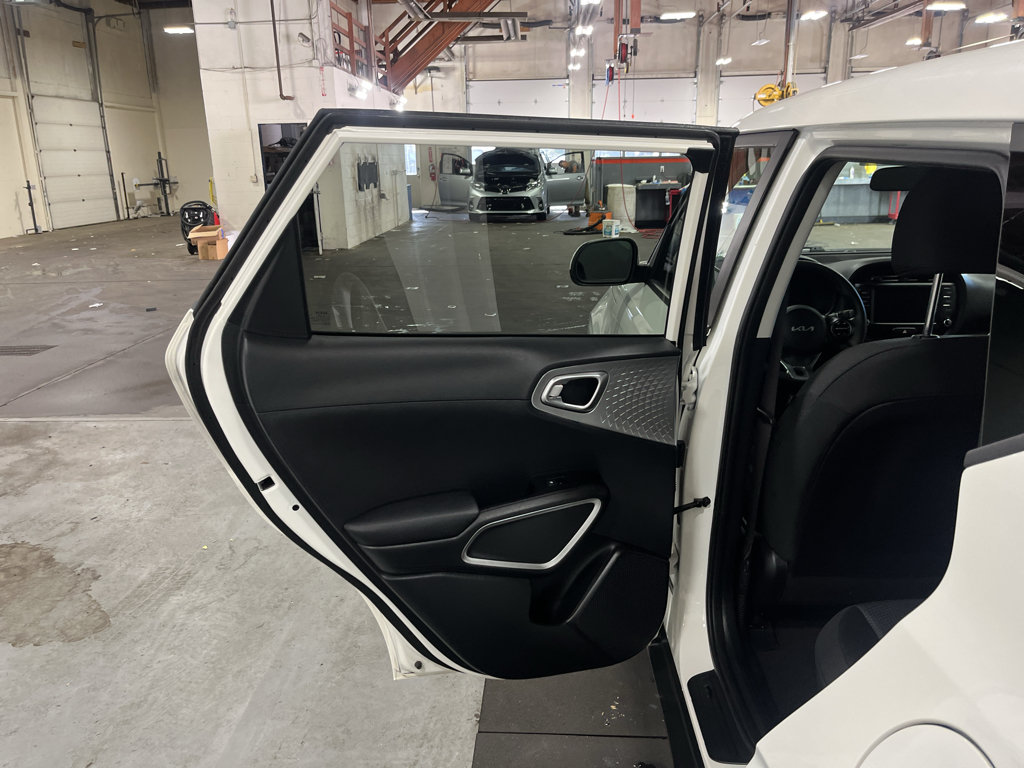 Used 2023 Kia Soul LX FWD image 24
