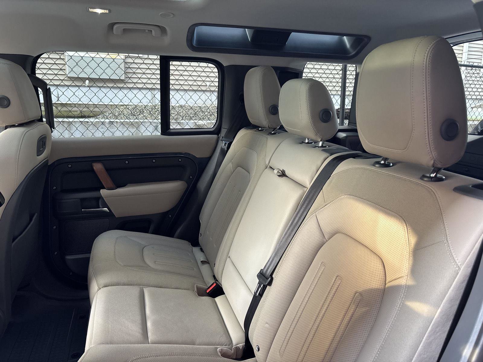 Used 2020 Land Rover Defender 110 S image 19