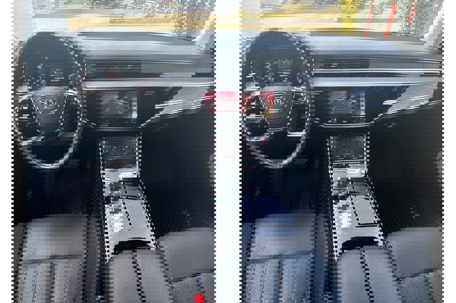 Used 2023 Audi A8 L 3.0T image 4