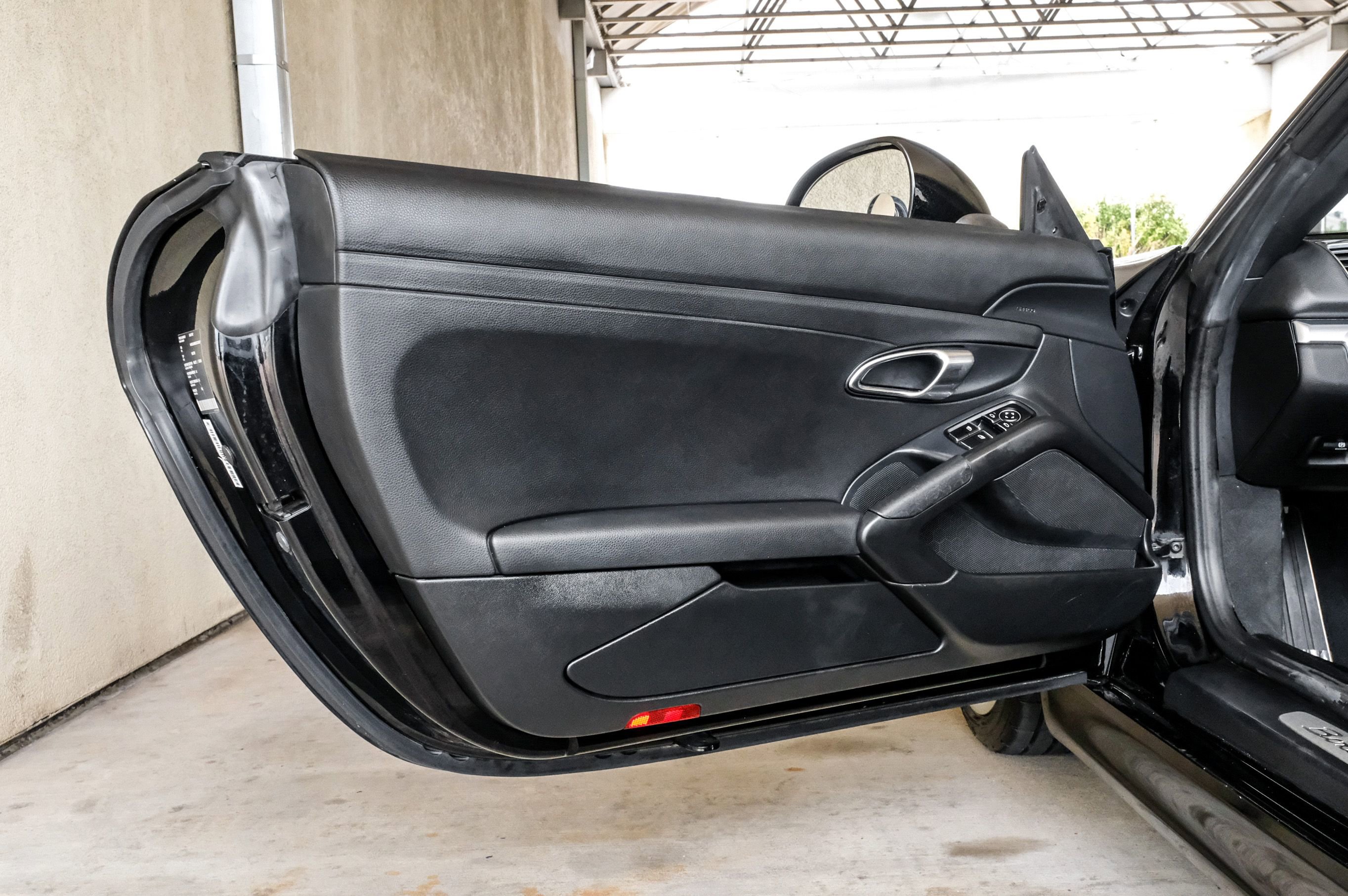 Used 2014 Porsche Boxster RWD image 32