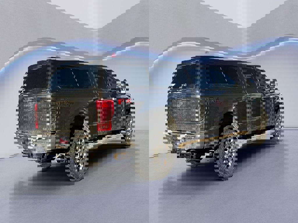 Used 2022 Ford F250 Lariat w/ Chrome Package image 5