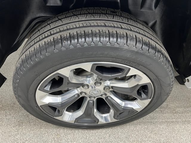 Used 2022 RAM 1500 Limited w/ Body-Colour Bumper Group AWD/4WD image 15