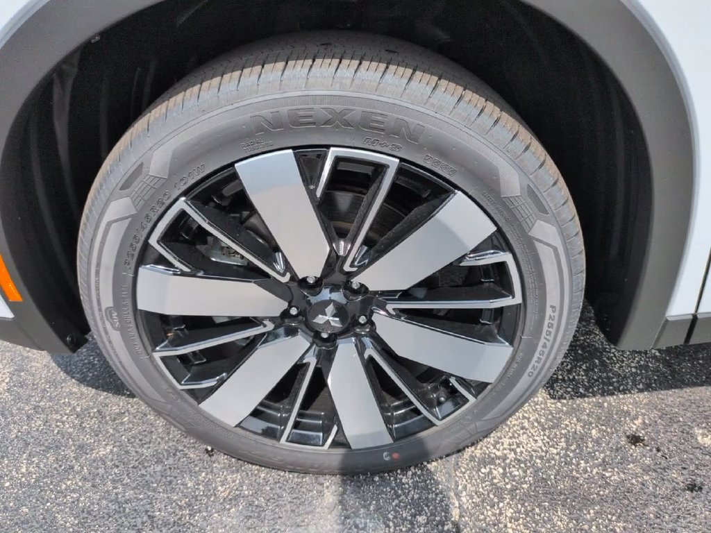 New 2026 Mitsubishi Outlander SE AWD/4WD image 10