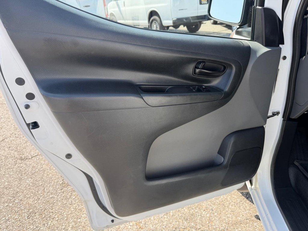 Used 2019 Nissan NV200 S image 21