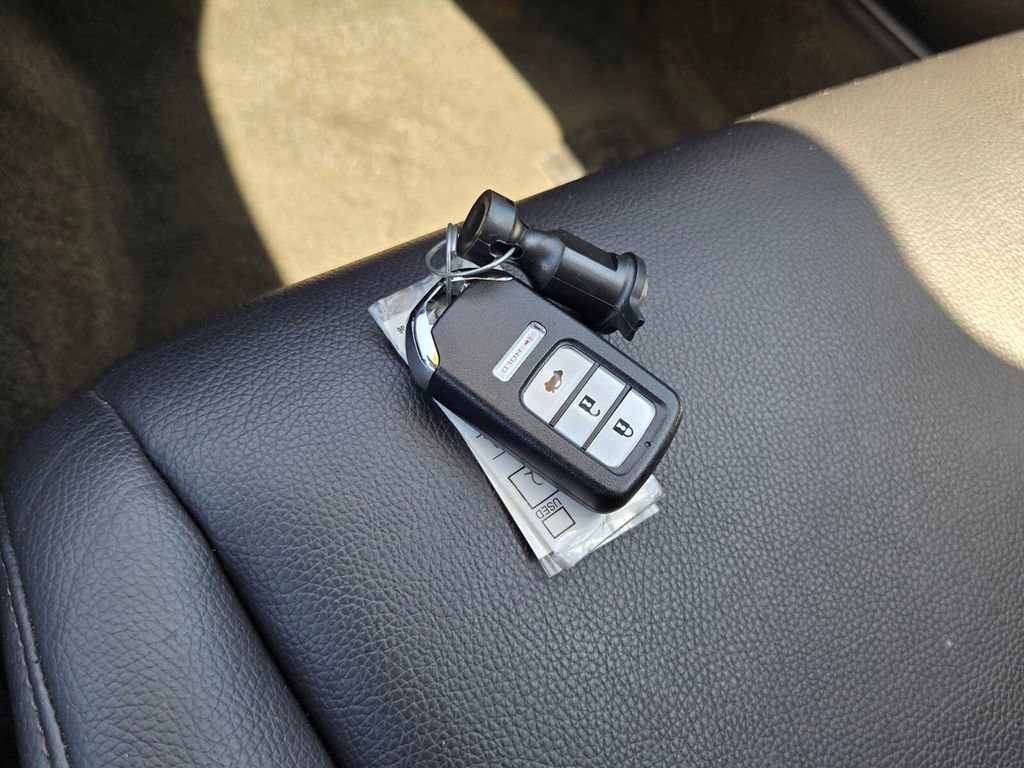 Used 2018 Acura TLX V6 SH-AWD image 19