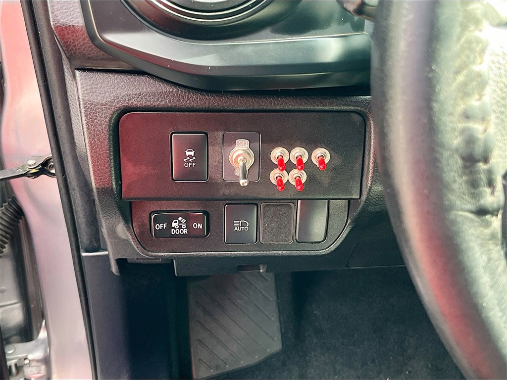 Used 2021 Toyota Tacoma SR image 10