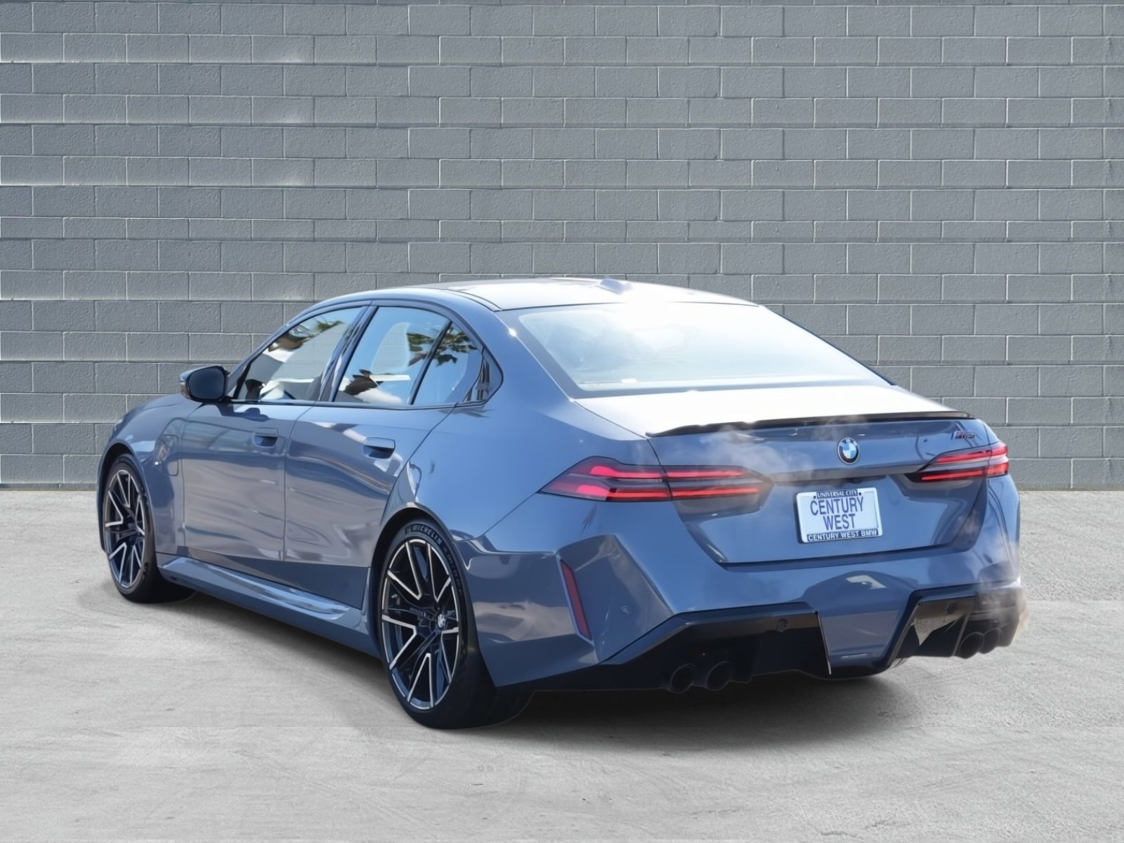 Used 2026 BMW M5 image 3