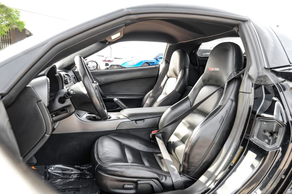 Used 2007 Chevrolet Corvette Z06 w/ Preferred Equipment Group image 34