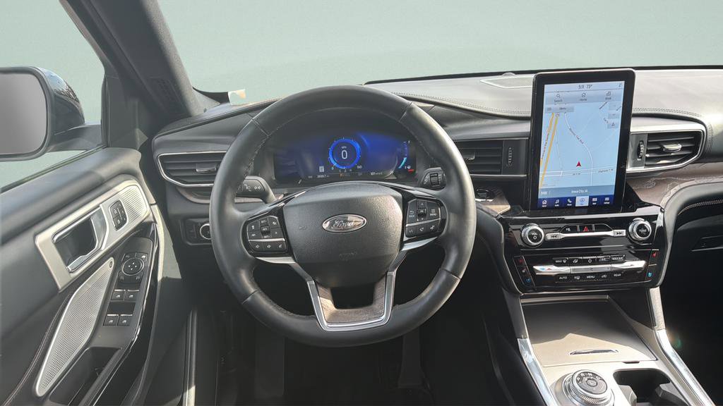 Used 2023 Ford Explorer Platinum w/ Technology Package AWD/4WD image 18