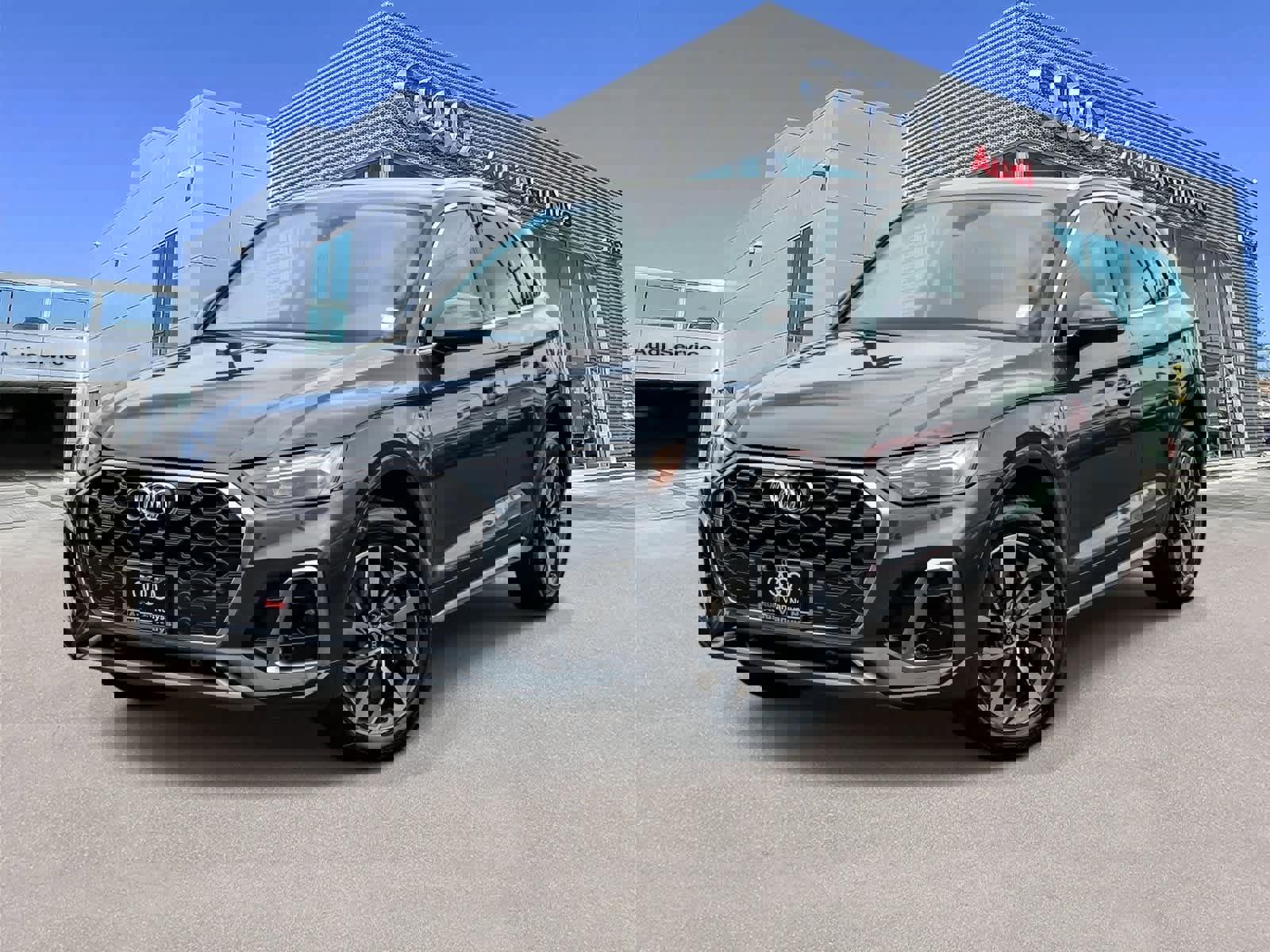 Used 2023 Audi Q5 2.0T Premium w/ Convenience Package image 1