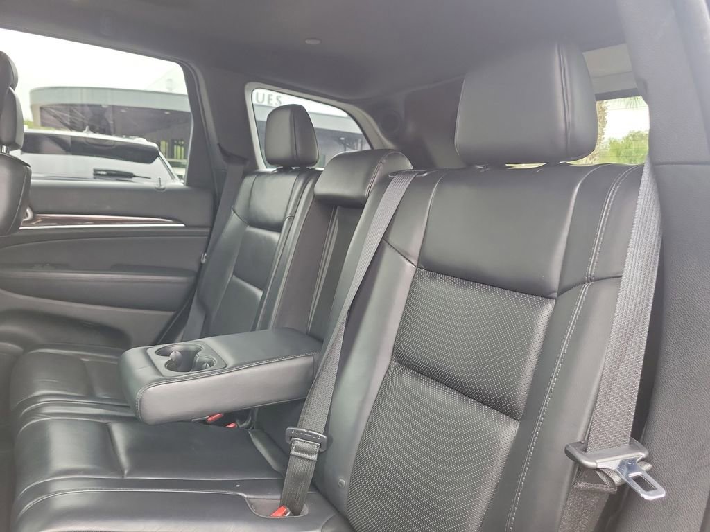 Used 2018 Jeep Grand Cherokee Overland AWD/4WD image 12