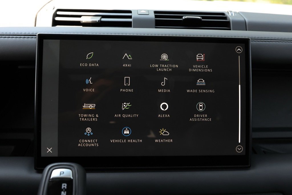 Used 2024 Land Rover Defender 130 V8 image 26