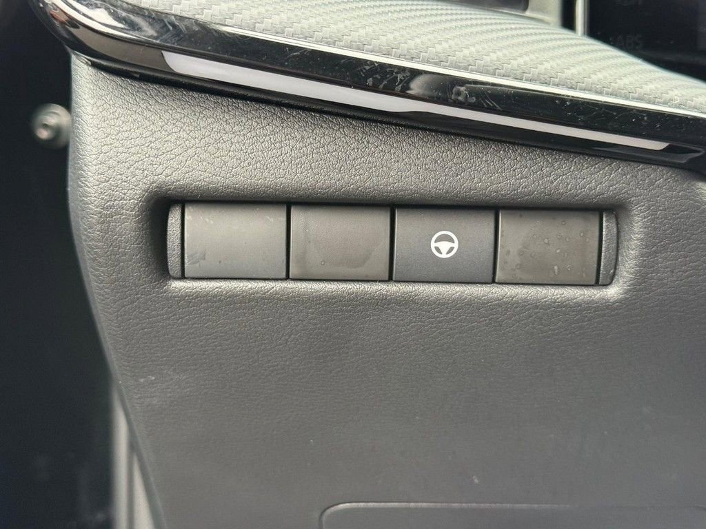 Used 2025 Nissan Kicks SR image 20