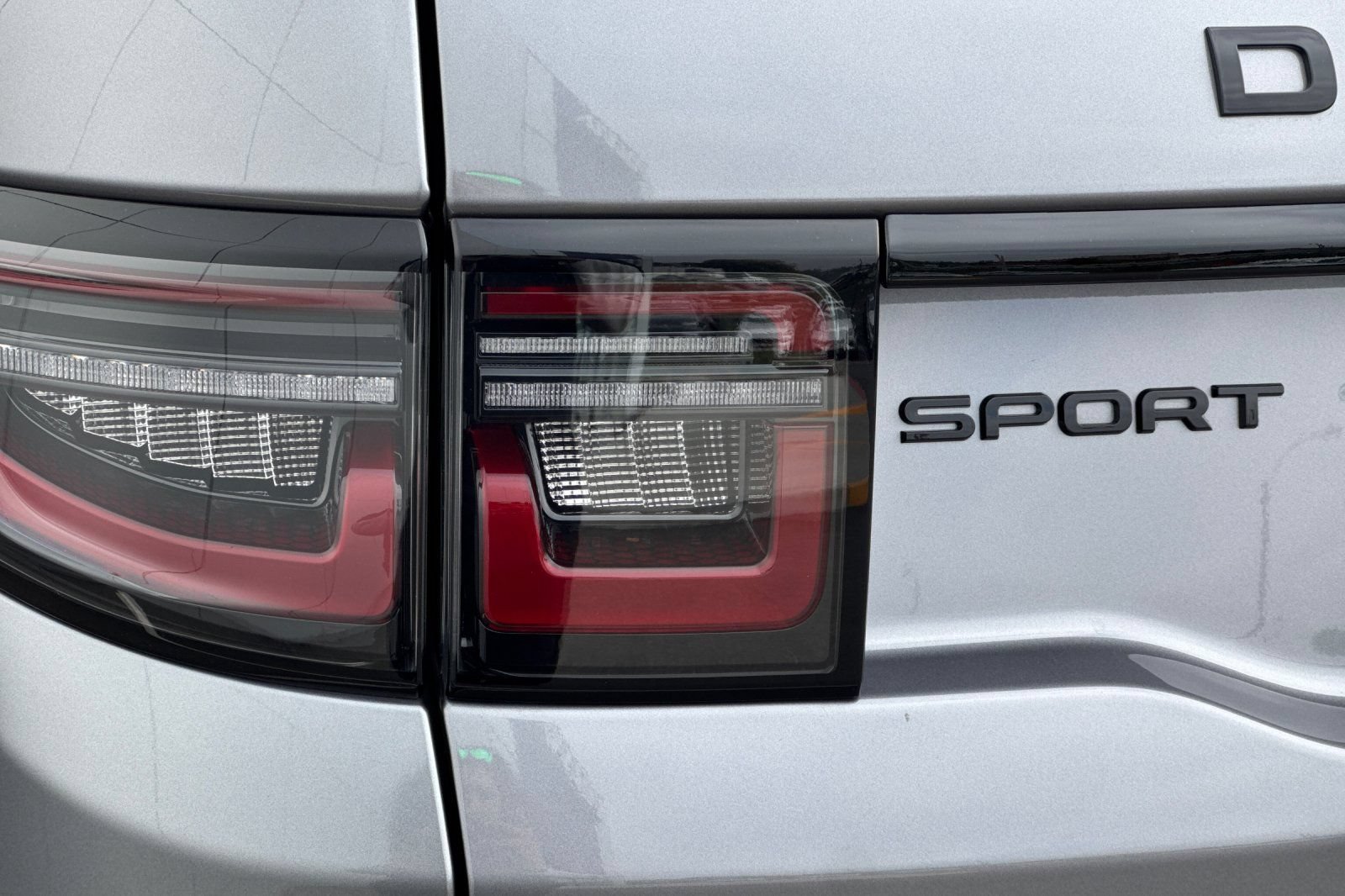 Certified 2025 Land Rover Discovery Sport Dynamic SE AWD/4WD image 34