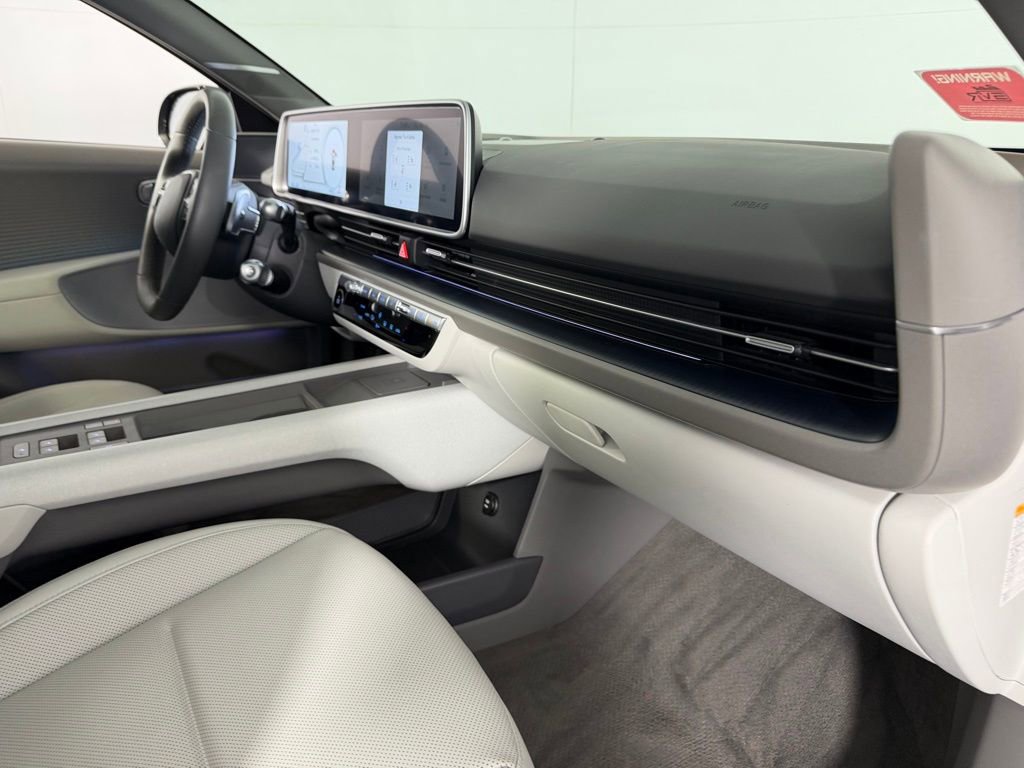 Used 2024 Hyundai Ioniq 6 Limited image 33