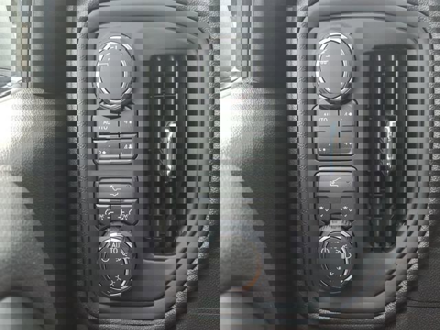 New 2026 Chevrolet Silverado 1500 Custom Trail Boss w/ Dark Appearance Package image 13