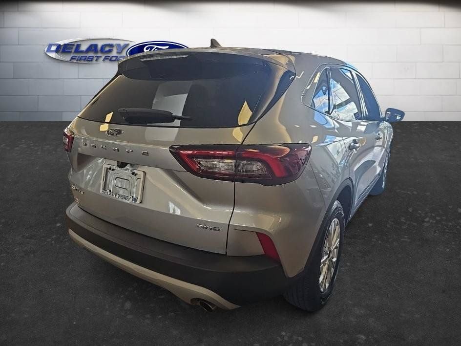 Used 2023 Ford Escape Active AWD/4WD image 6