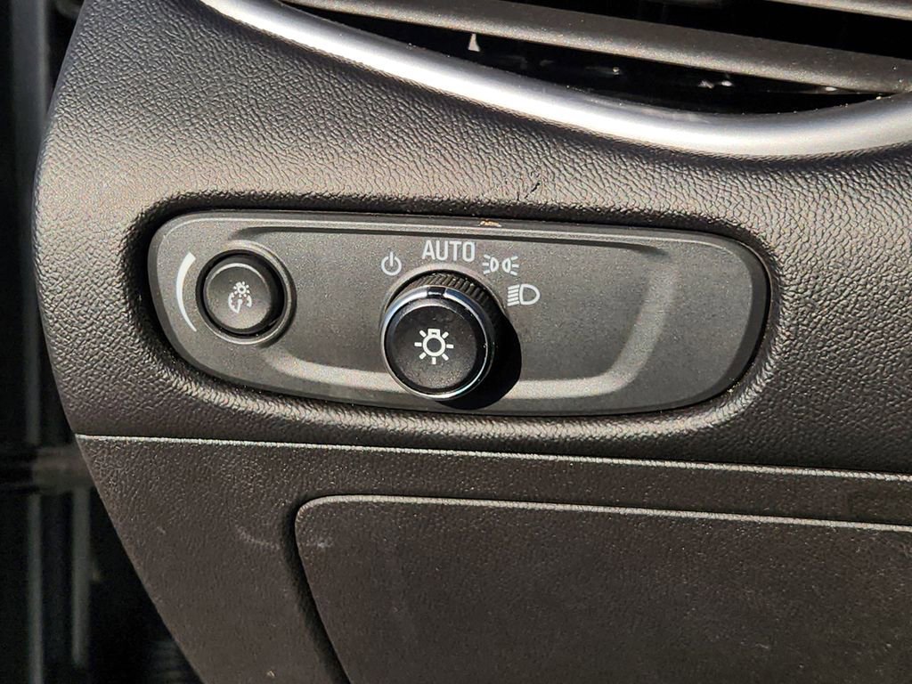 Used 2024 Chevrolet Malibu LT image 23