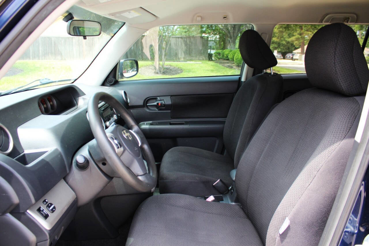 Used 2008 Scion xB FWD image 10