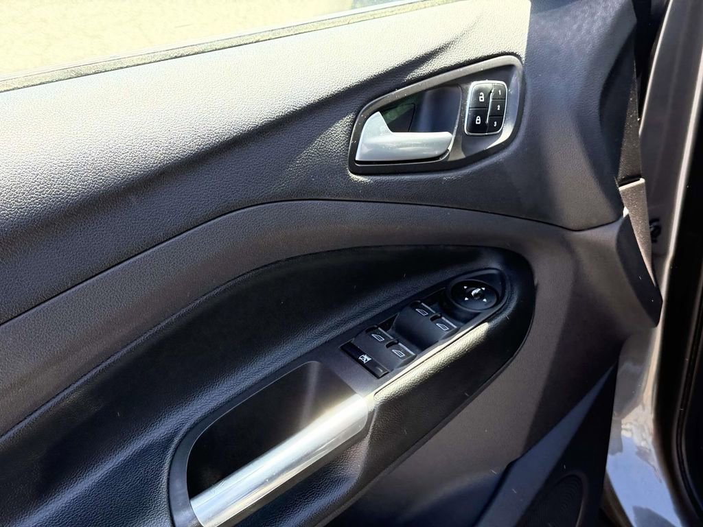 Used 2014 Ford Escape Titanium FWD image 18