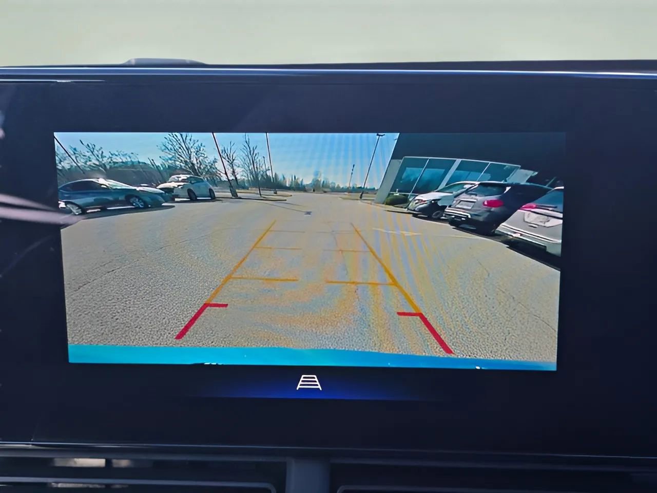 Used 2025 Chevrolet Trax LT w/ Driver Confidence Package image 27