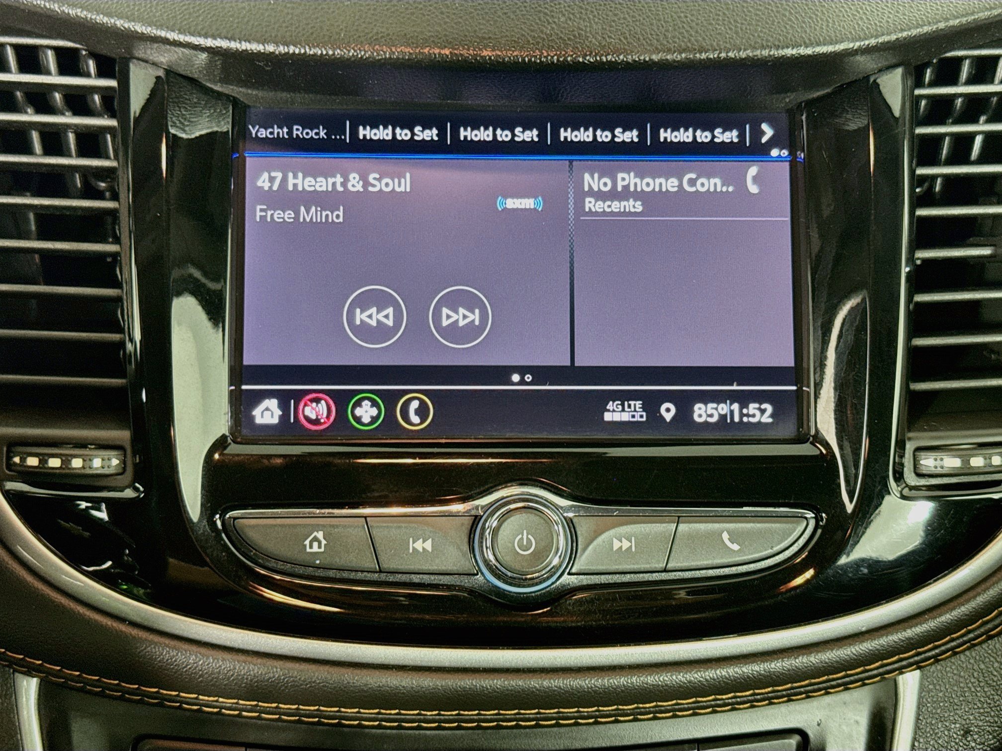 Used 2021 Chevrolet Trax LS FWD image 15