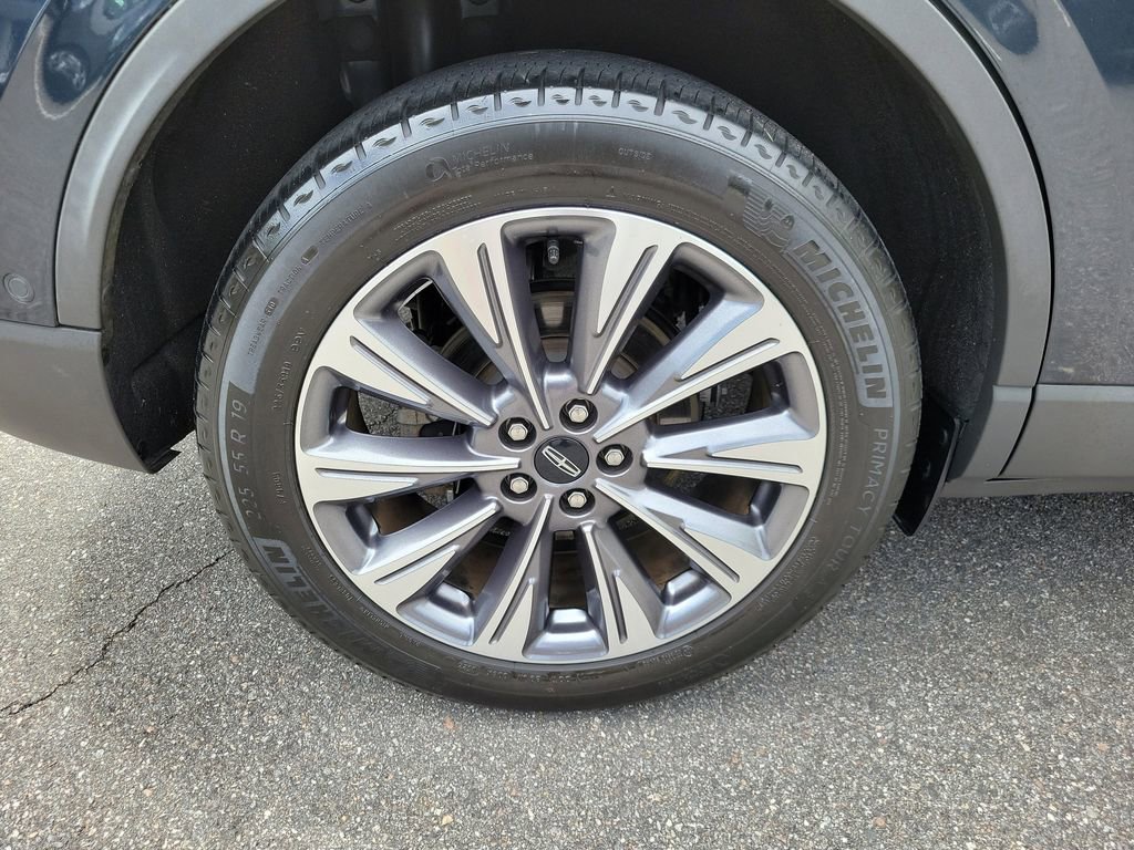 Used 2022 Lincoln Corsair Reserve w/ Equipment Group 201A image 5