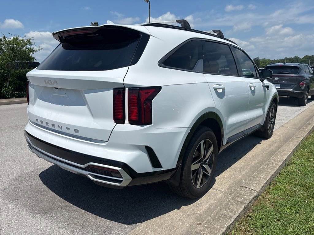 Used 2022 Kia Sorento S FWD image 3