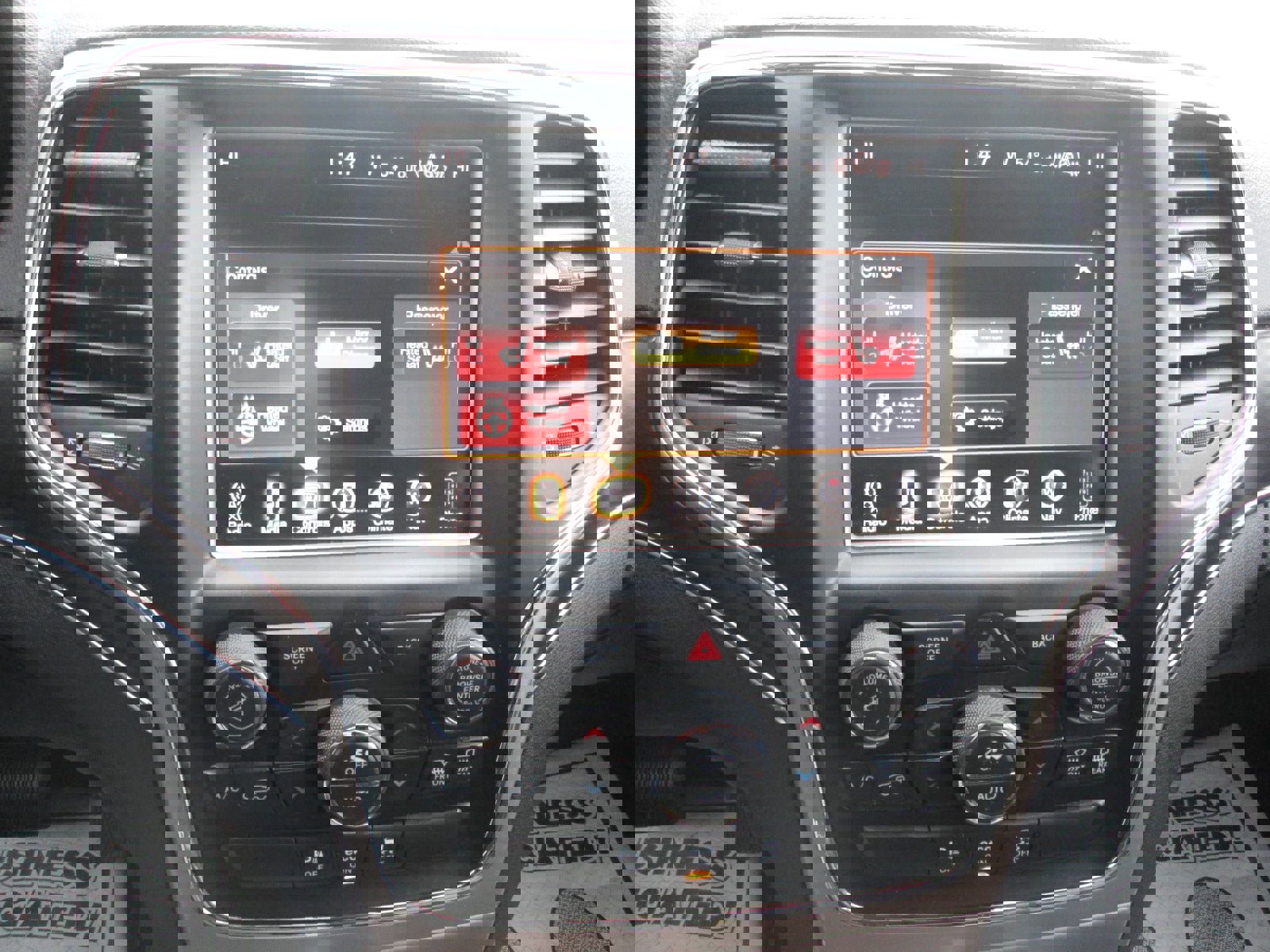 Used 2014 Jeep Grand Cherokee Limited w/ Trailer Tow Group IV image 17