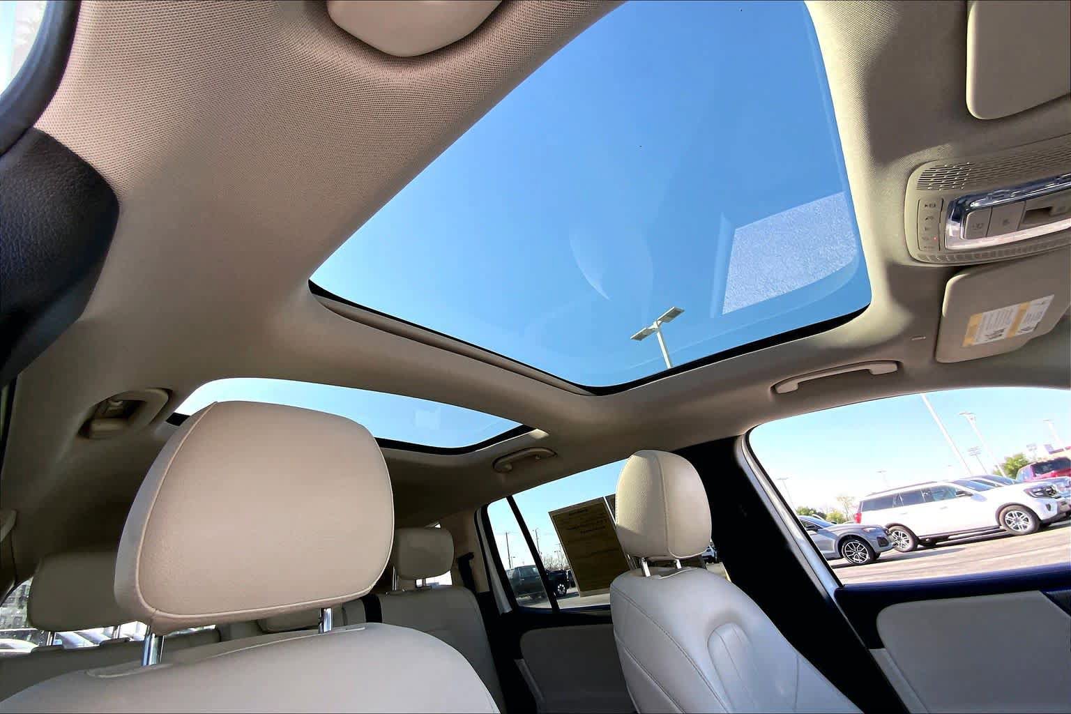 Used 2021 Mercedes-Benz GLB 250 w/ Premium Package image 20