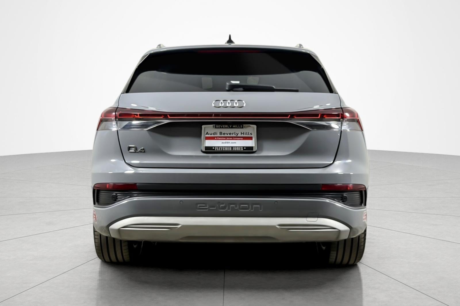 Used 2023 Audi Q4 e-tron Premium Plus RWD image 4