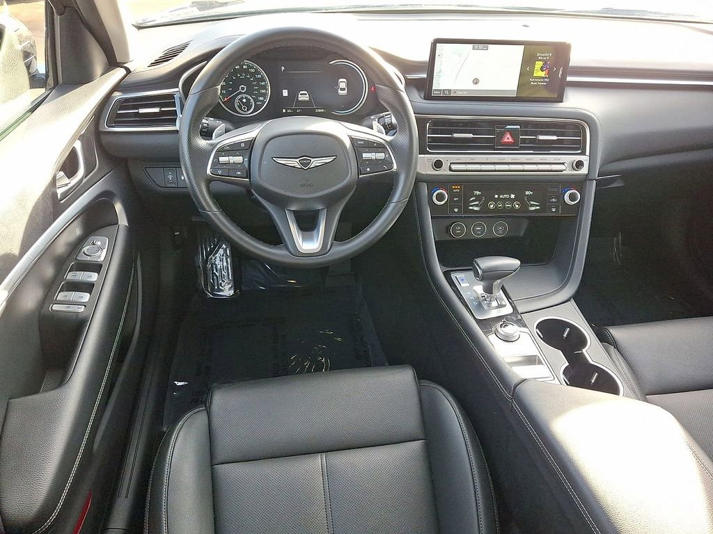 Used 2025 Genesis G70 2.5T image 21